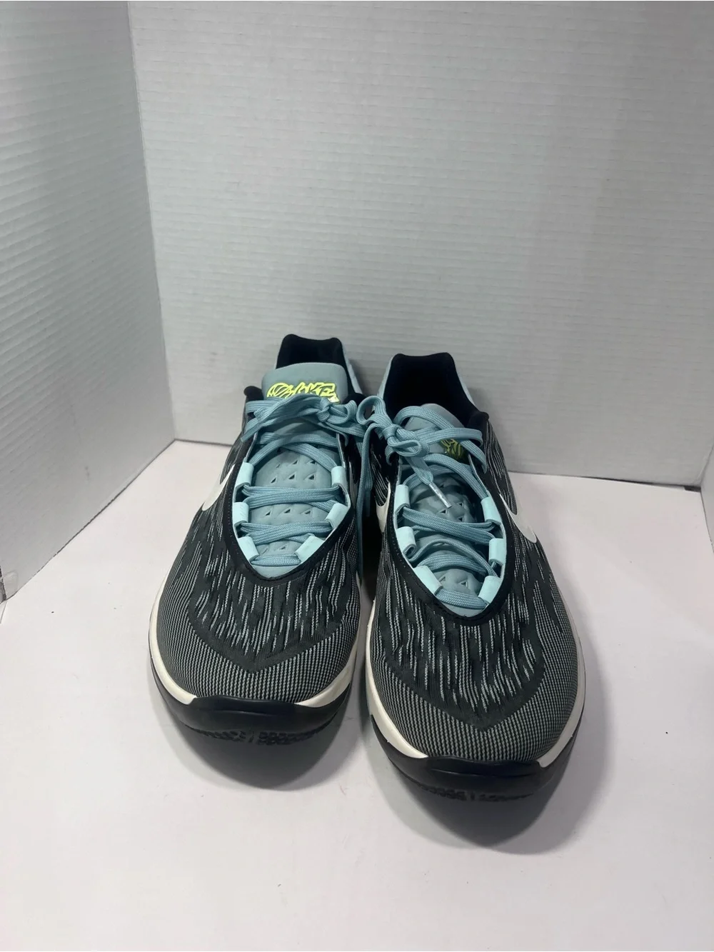 Nike Men's Black and Light Teal Athletic Running Shoes